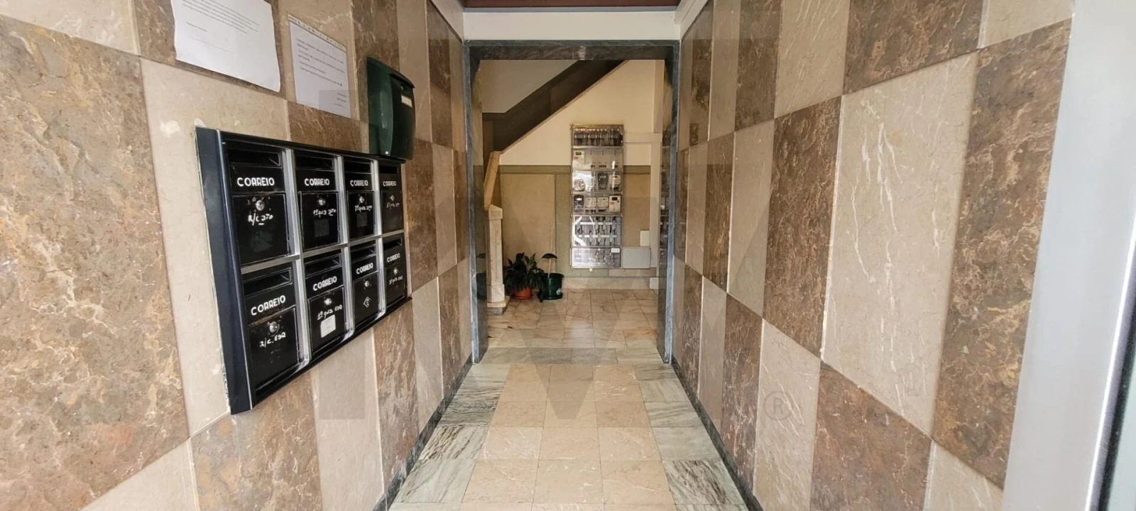 Apartamento T2 para Venda em Massamá e Monte Abraão Foto 16