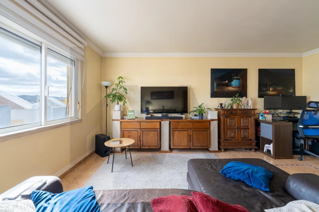 Apartamento T3 para Venda em Carregado e Cadafais Foto 10