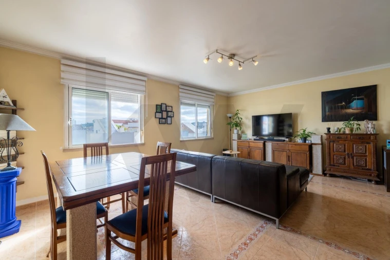 Apartamento T3 para Venda em Carregado e Cadafais Foto 9