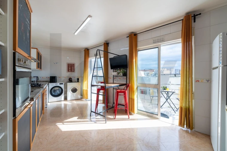 Apartamento T3 para Venda em Carregado e Cadafais Foto 2