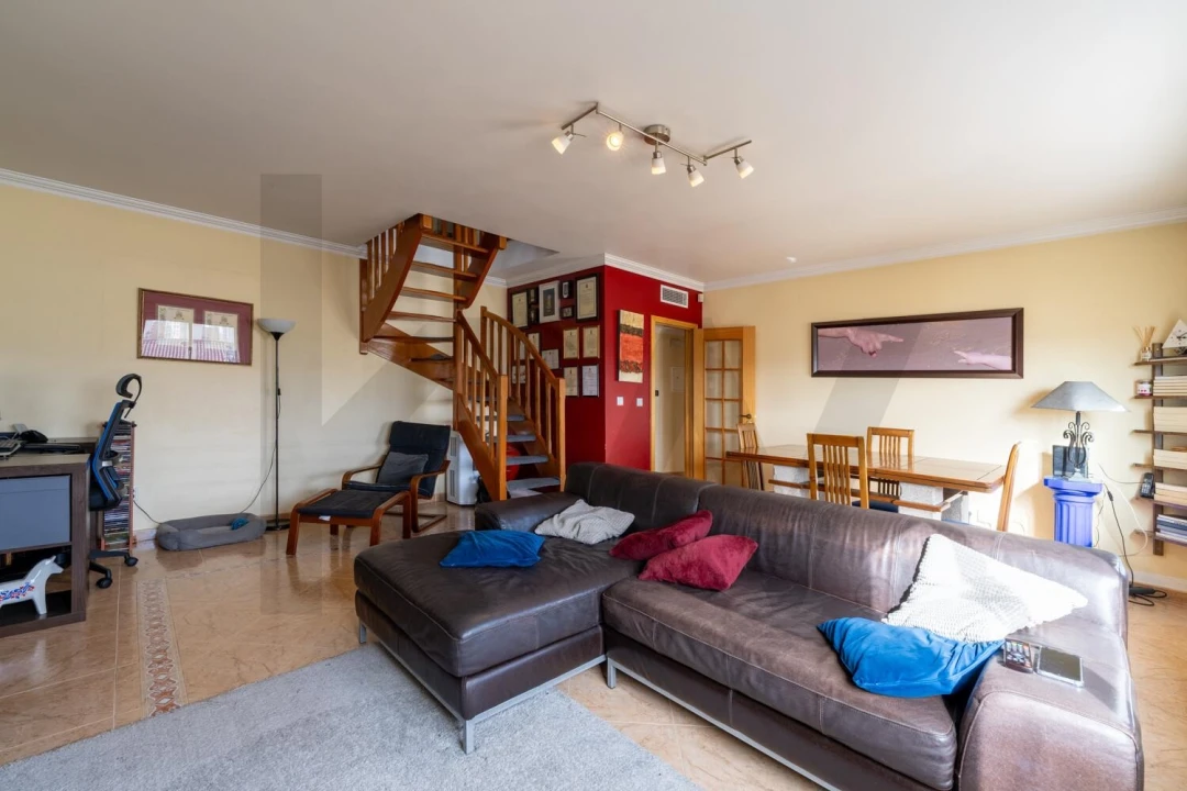 Apartamento T3 para Venda em Carregado e Cadafais Foto 11