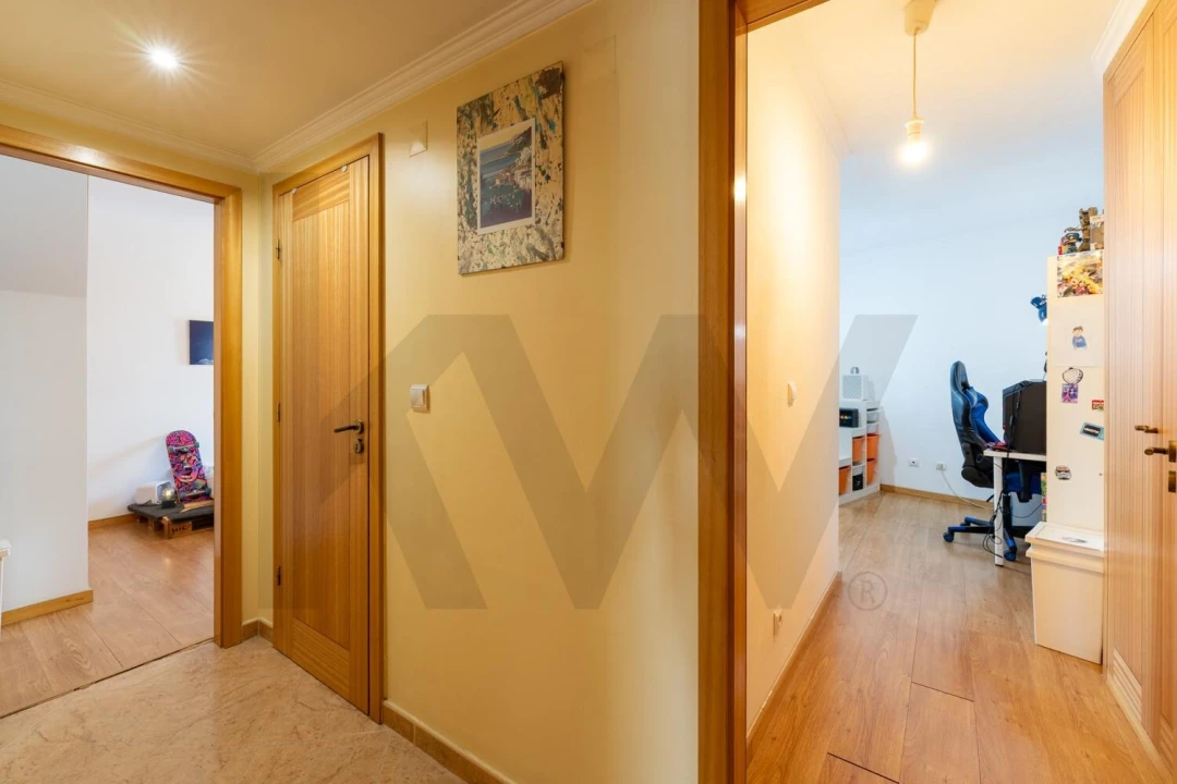 Apartamento T3 para Venda em Carregado e Cadafais Foto 13