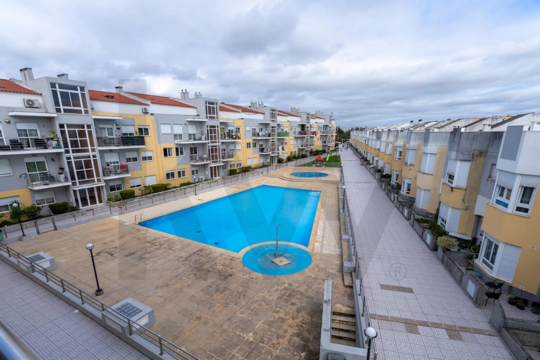 Apartamento T3 para Venda em Carregado e Cadafais Foto 6