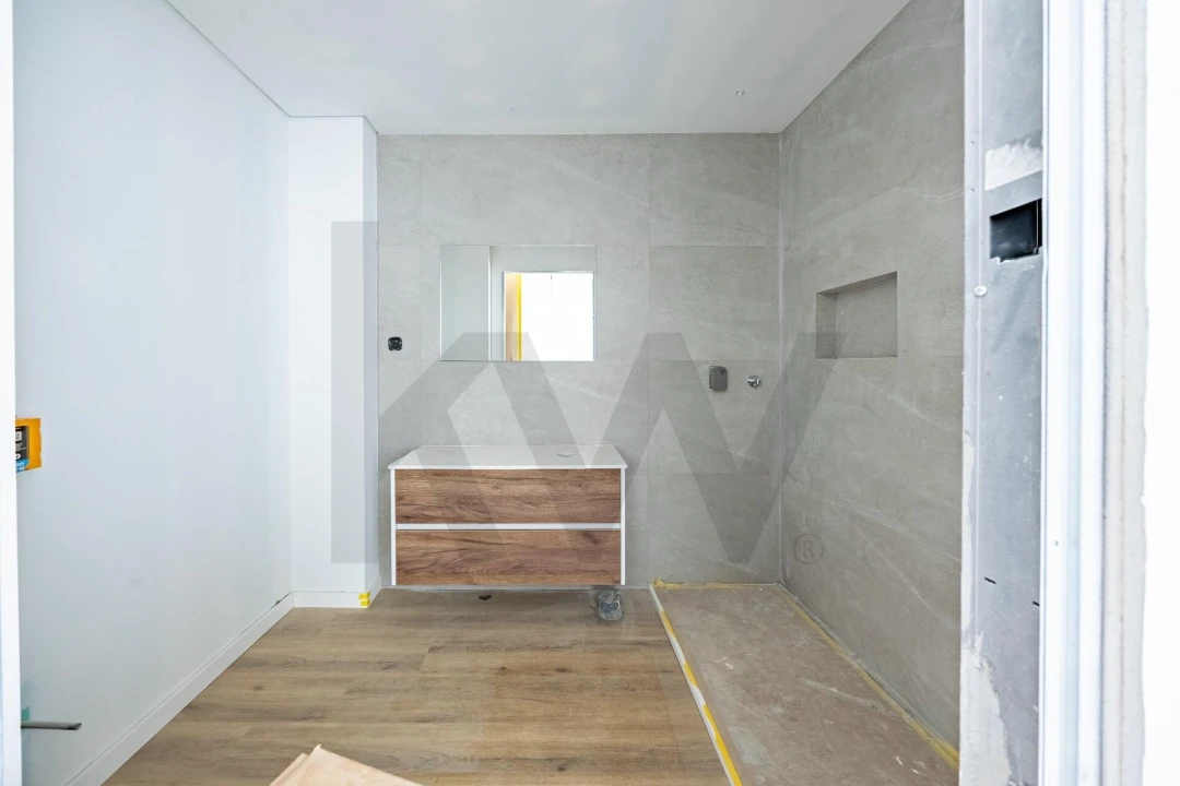 Apartamento T1 para Venda em São Martinho Foto 12