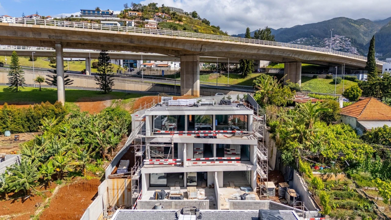 Apartamento T1 para Venda em São Martinho Foto 12