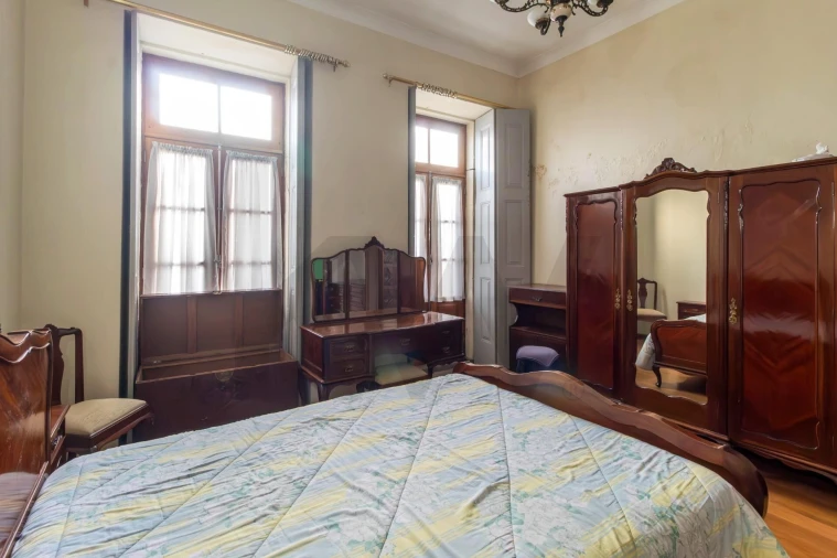 Prédio para Venda em Santa Marinha e São Pedro da Afurada