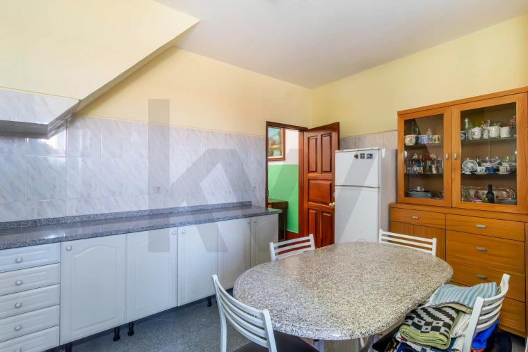 Prédio para Venda em Santa Marinha e São Pedro da Afurada Foto 7