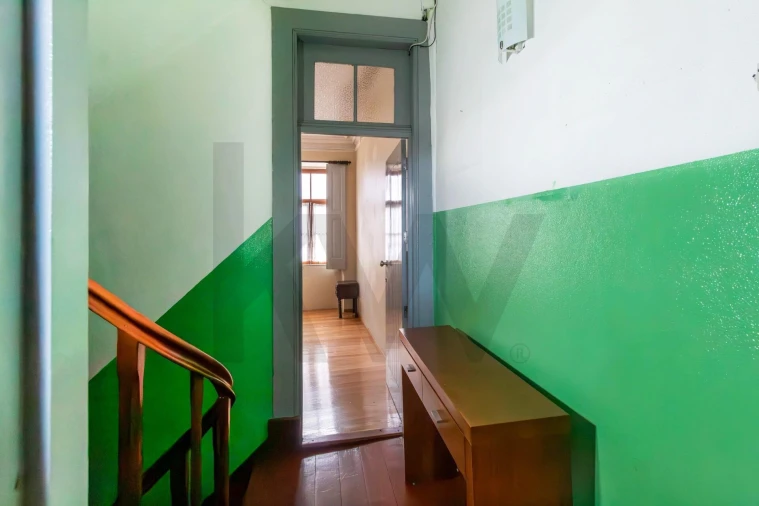 Prédio para Venda em Santa Marinha e São Pedro da Afurada Foto 19