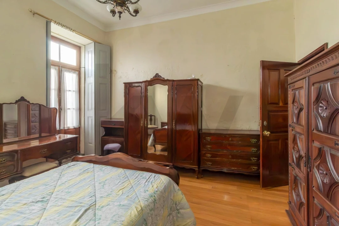 Prédio para Venda em Santa Marinha e São Pedro da Afurada Foto 3