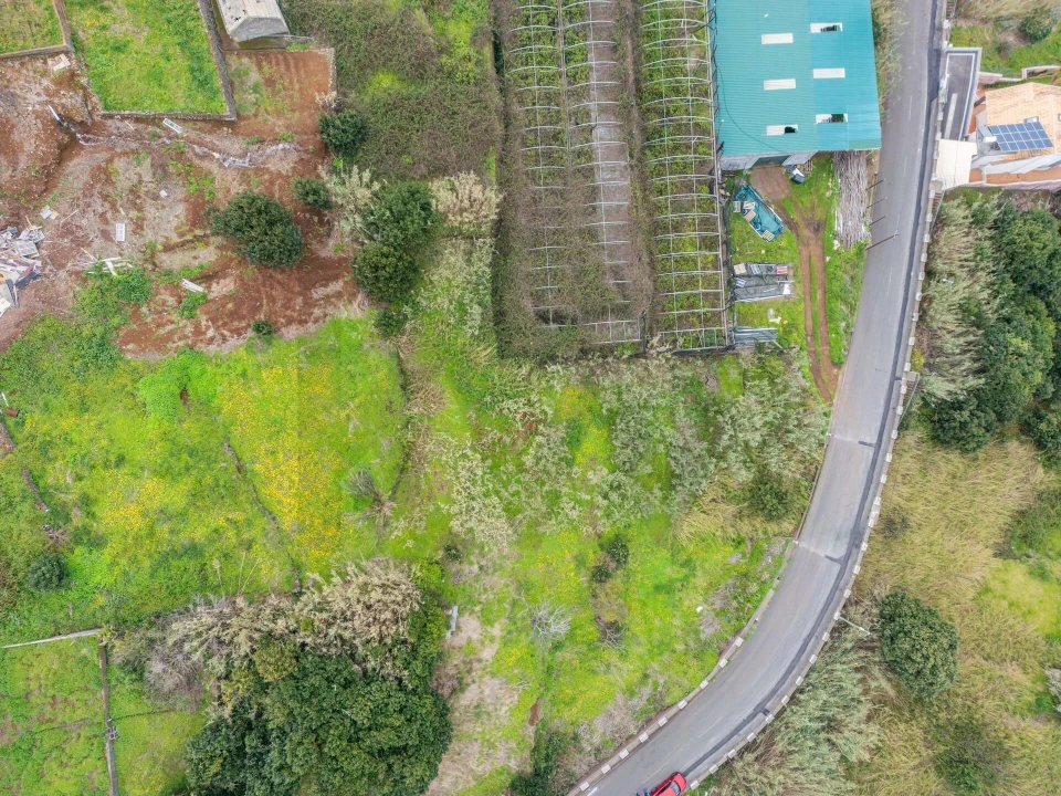 Terreno para Venda em Arco da Calheta Foto 12