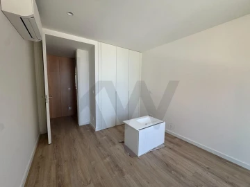 Apartamento T3 para Venda em Requeixo, Nossa Senhora de Fátima e Nariz
