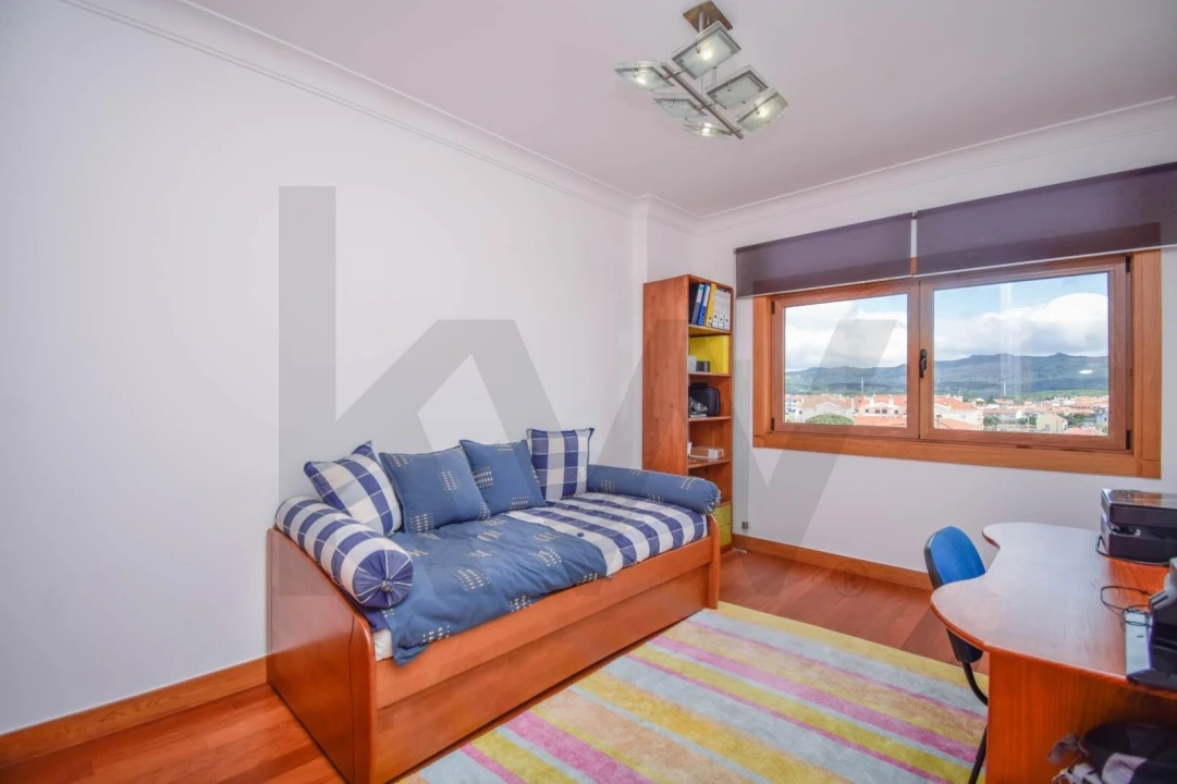 Apartamento T3 para Arrendamento em Alcabideche Foto 16