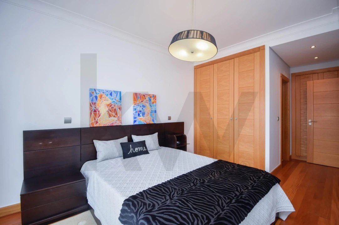 Apartamento T3 para Arrendamento em Alcabideche Foto 14