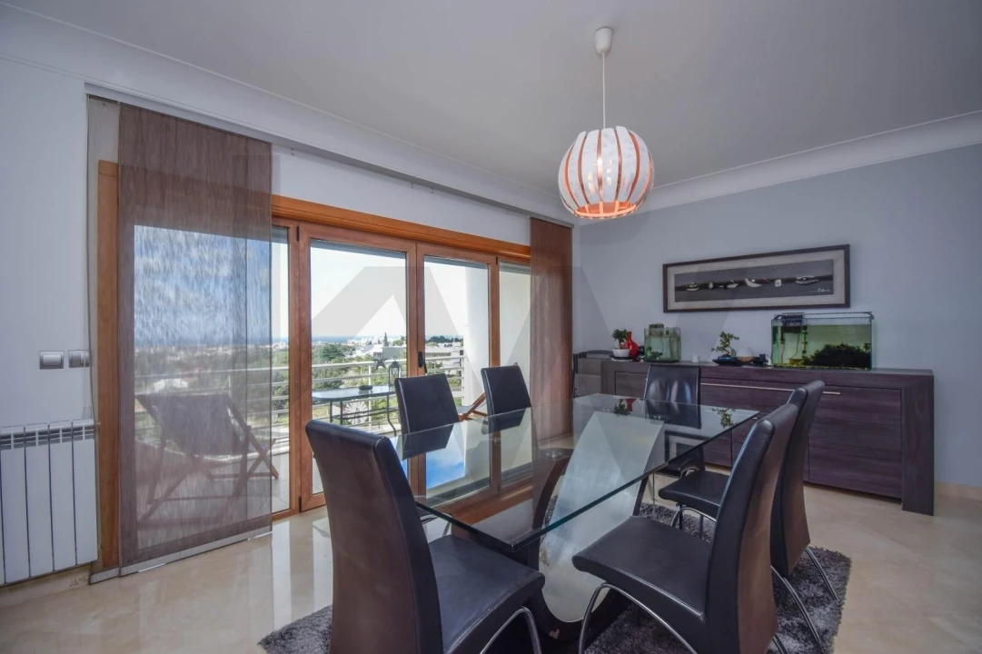 Apartamento T3 para Arrendamento em Alcabideche Foto 10