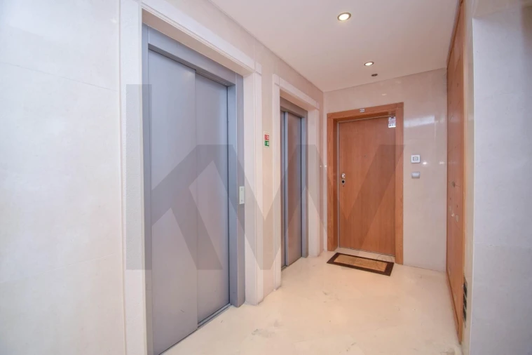 Apartamento T3 para Arrendamento em Alcabideche Foto 31