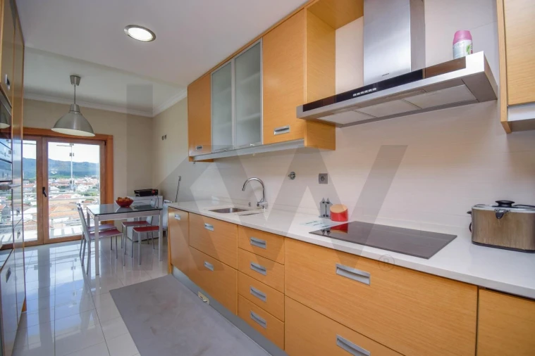 Apartamento T3 para Arrendamento em Alcabideche Foto 22