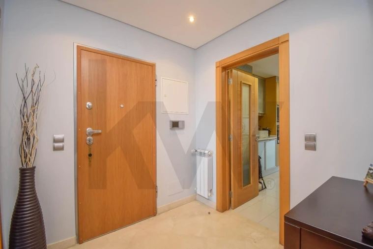 Apartamento T3 para Arrendamento em Alcabideche Foto 3