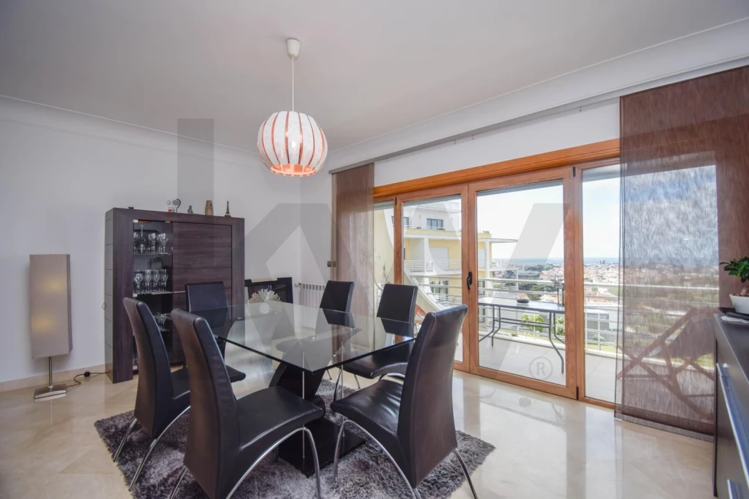 Apartamento T3 para Arrendamento em Alcabideche Foto 6