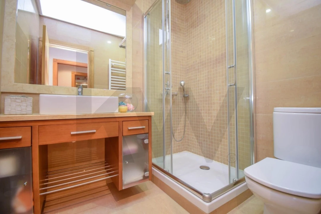 Apartamento T3 para Arrendamento em Alcabideche Foto 15