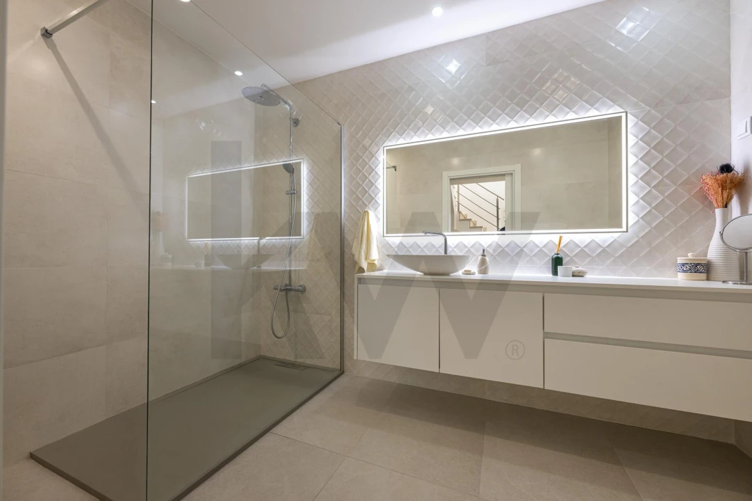 Moradia T3 para Arrendamento em Sarilhos Grandes Foto 18