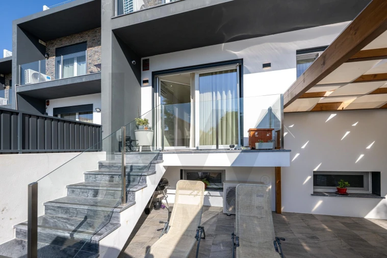 Moradia T3 para Arrendamento em Sarilhos Grandes Foto 10