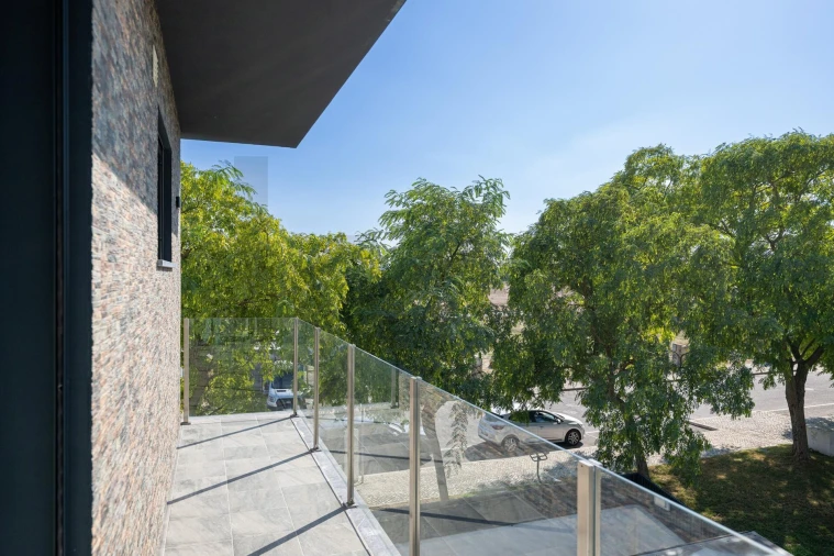 Moradia T3 para Arrendamento em Sarilhos Grandes Foto 32