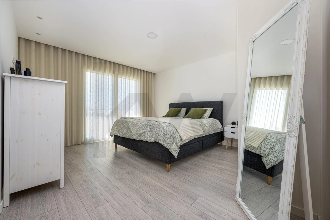 Moradia T3 para Arrendamento em Sarilhos Grandes Foto 20