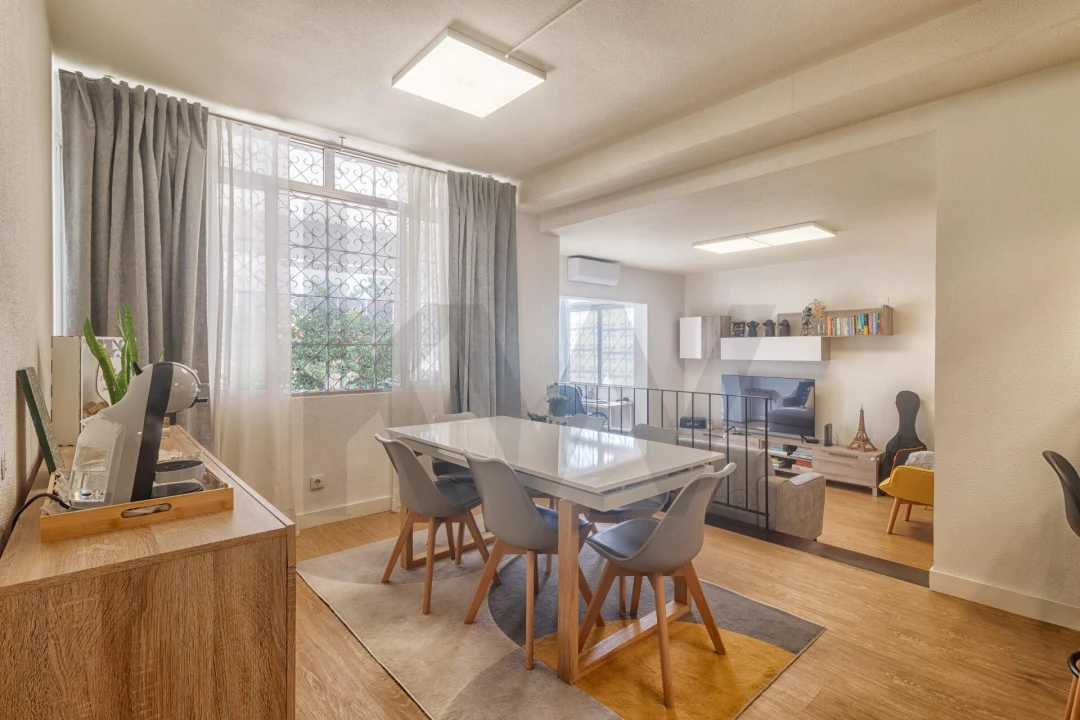 Apartamento T1 para Venda em São Martinho Foto 1