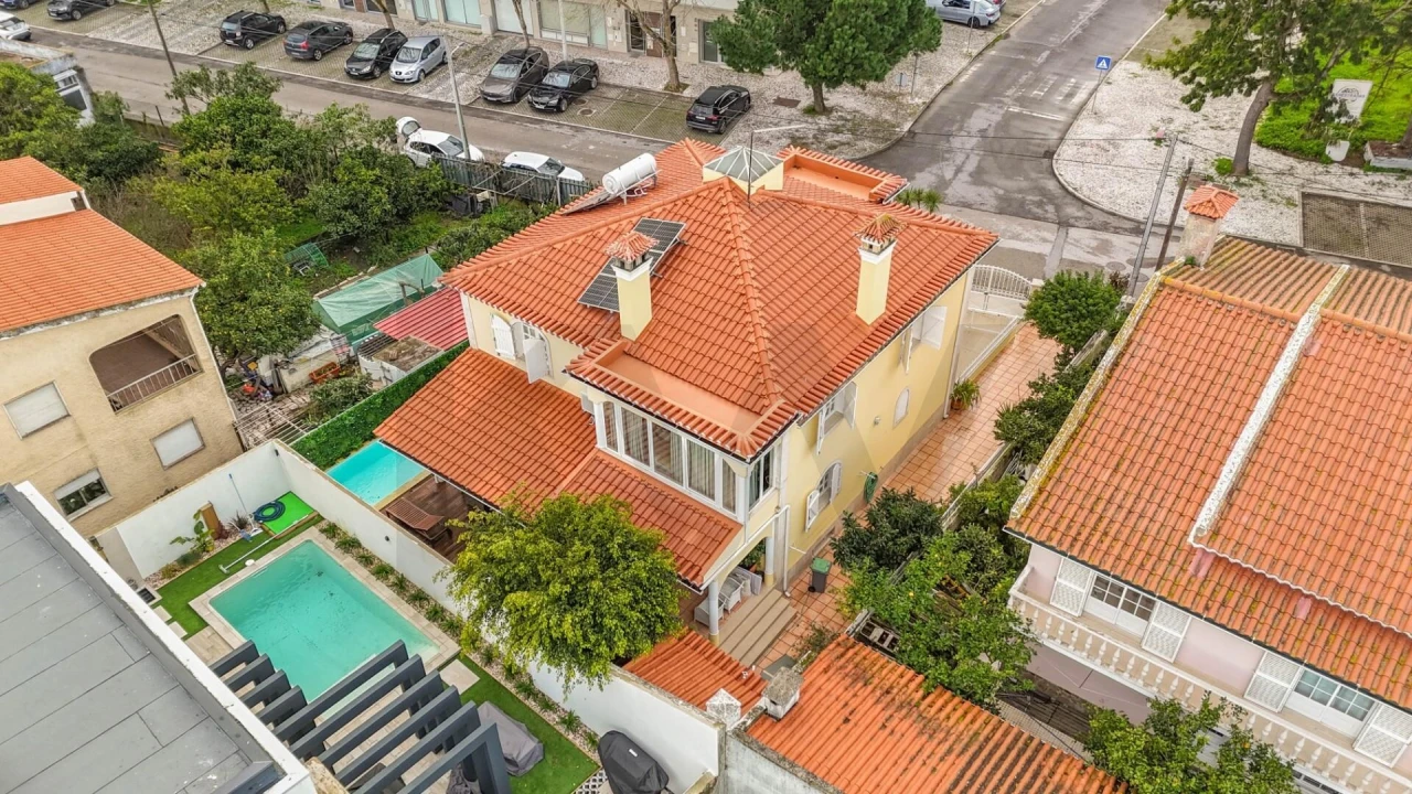 Moradia T4 para Venda em Santo Antonio da Charneca Foto 54