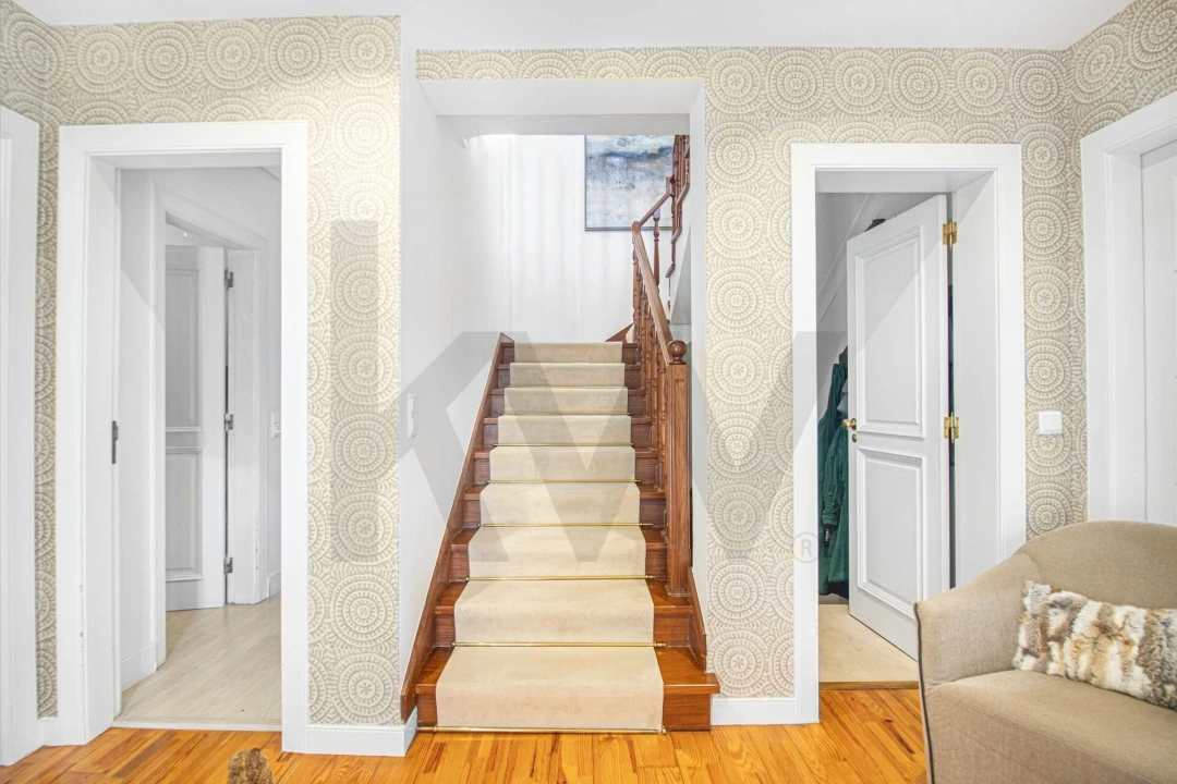 Moradia T4 para Venda em Santo Antonio da Charneca Foto 2