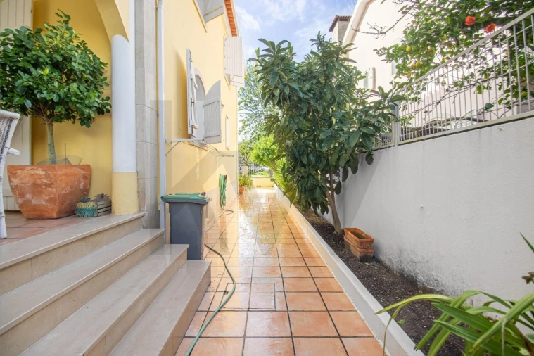 Moradia T4 para Venda em Santo Antonio da Charneca Foto 43