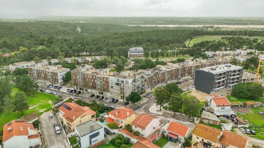 Moradia T4 para Venda em Santo Antonio da Charneca Foto 56