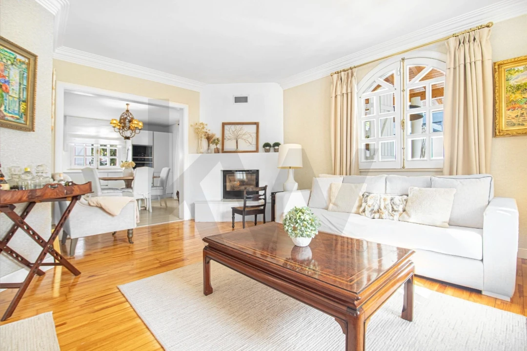 Moradia T4 para Venda em Santo Antonio da Charneca Foto 9