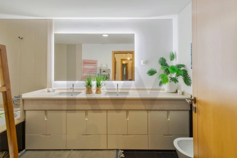 Apartamento T3 para Venda em Sines Foto 18