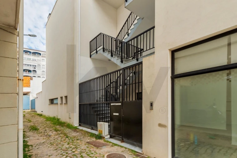 Apartamento T3 para Venda em Sines Foto 26