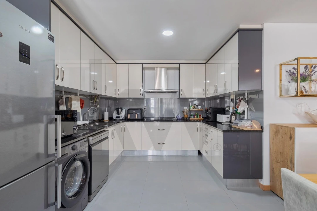 Apartamento T3 para Venda em Sines Foto 10