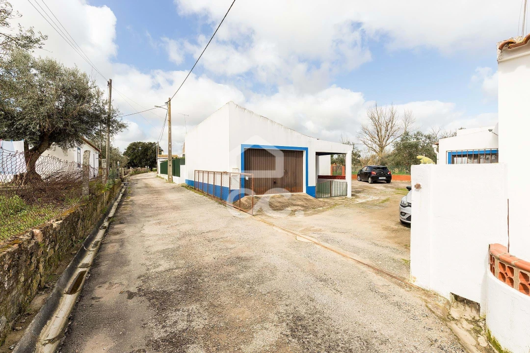 Moradia T2 para Venda em São Miguel de Machede Foto 23