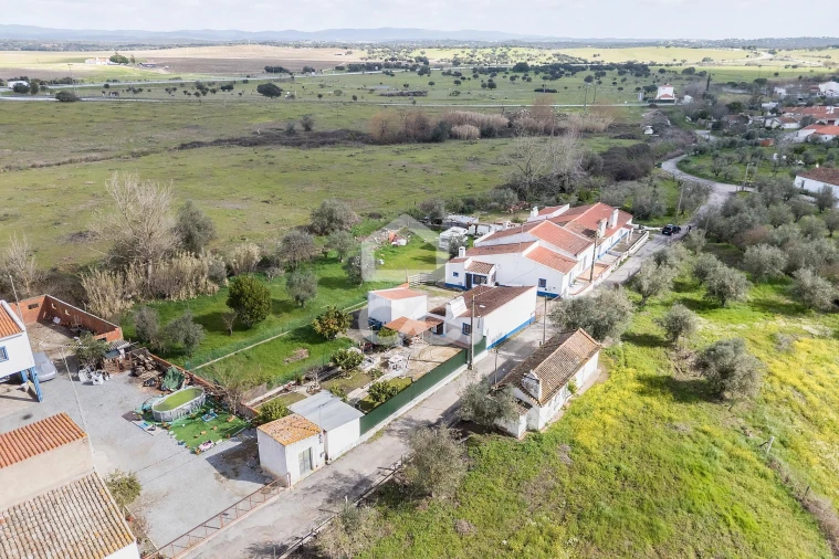 Moradia T2 para Venda em São Miguel de Machede Foto 37