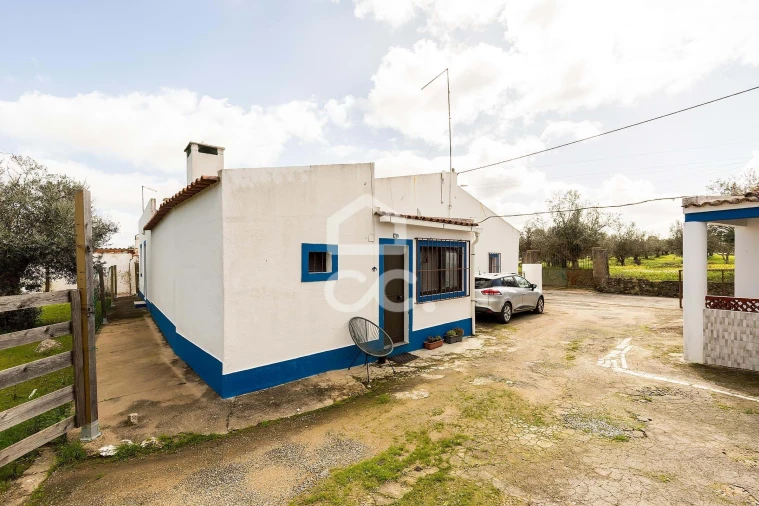 Moradia T2 para Venda em São Miguel de Machede Foto 18