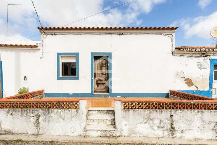 Moradia T2 para Venda em São Miguel de Machede Foto 2