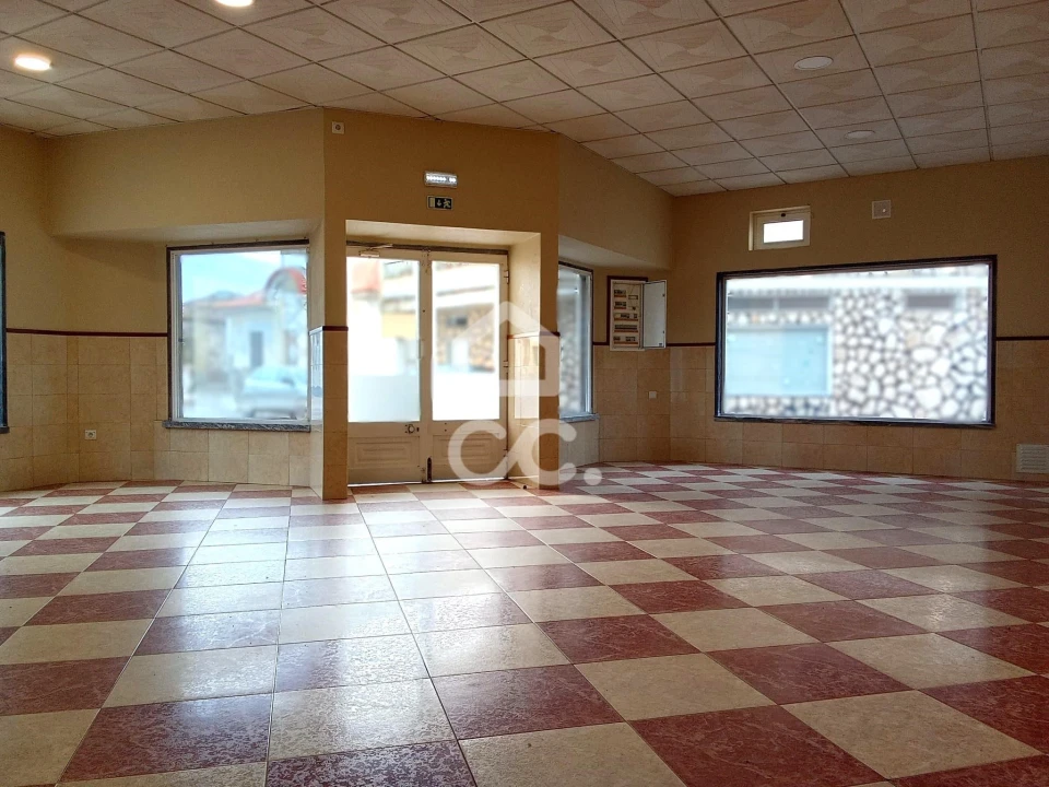 Negócio para Arrendamento em Roliça Foto 3