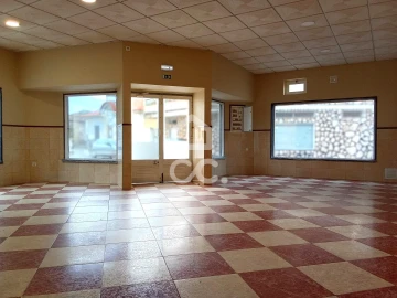 Negócio para Arrendamento em Roliça