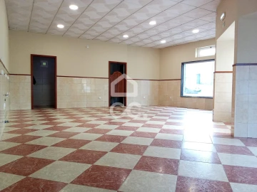 Negócio para Arrendamento em Roliça