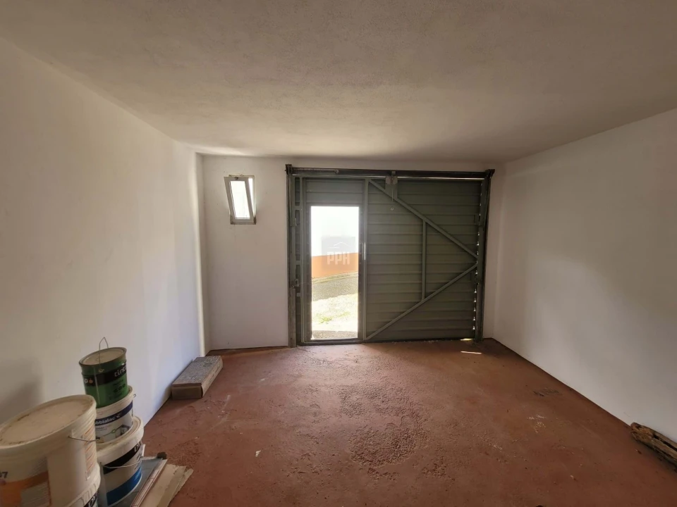 Moradia T1 para Venda em Alte Foto 15