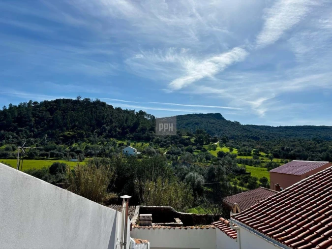 Moradia T1 para Venda em Alte Foto 4