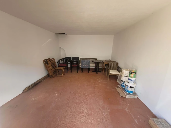 Moradia T1 para Venda em Alte Foto 16