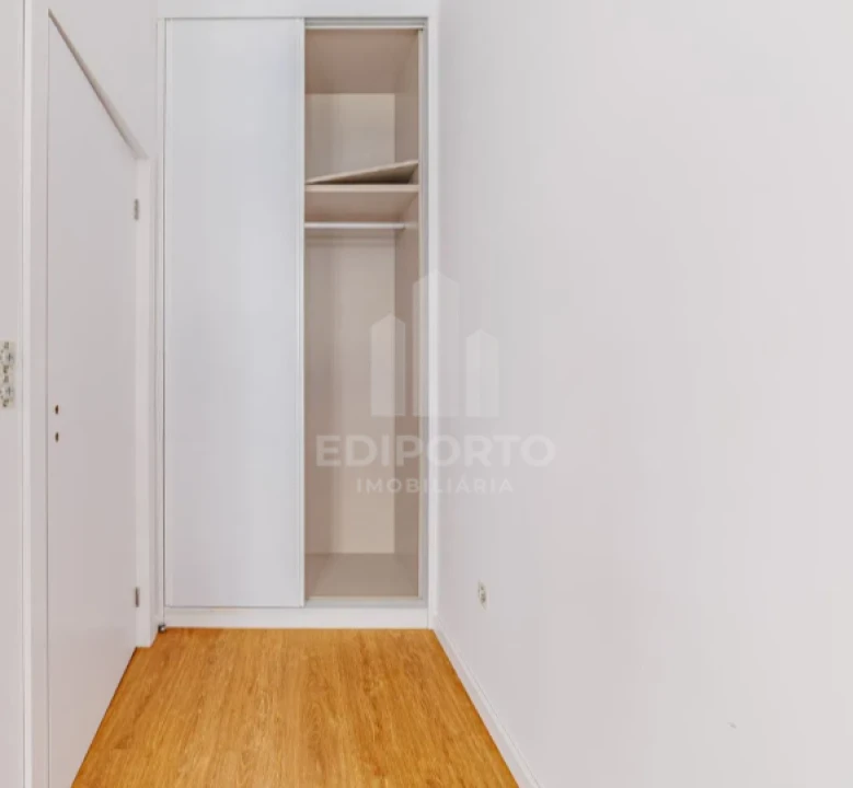 Apartamento T1 para Venda em Campanhã Foto 12