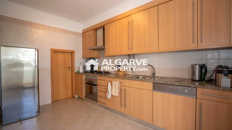 Moradia T2 para Venda em Quarteira