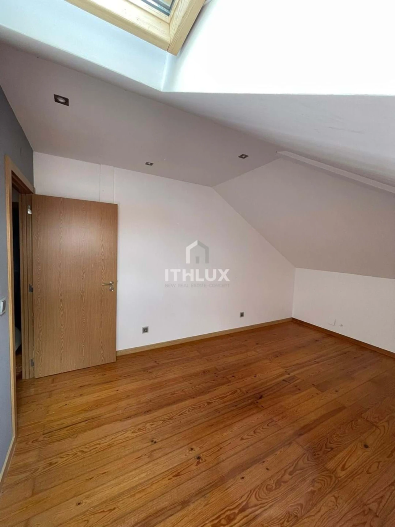 Moradia T4 para Venda em Maceira Foto 19