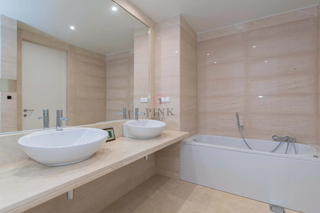 Apartamento T4 para Venda em São Martinho Foto 19